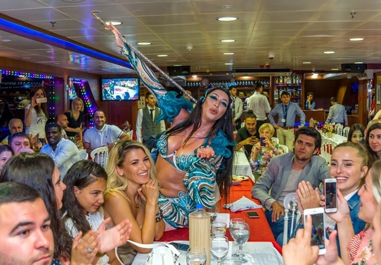 TURKISH NIGHT DINNER CRUISE TOUR